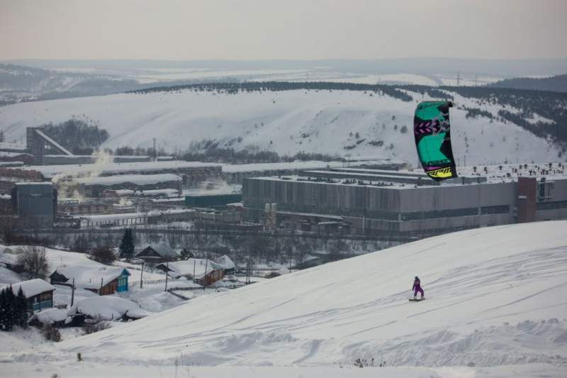 Сноукайтинг на рельефе в Михайловске.jpg