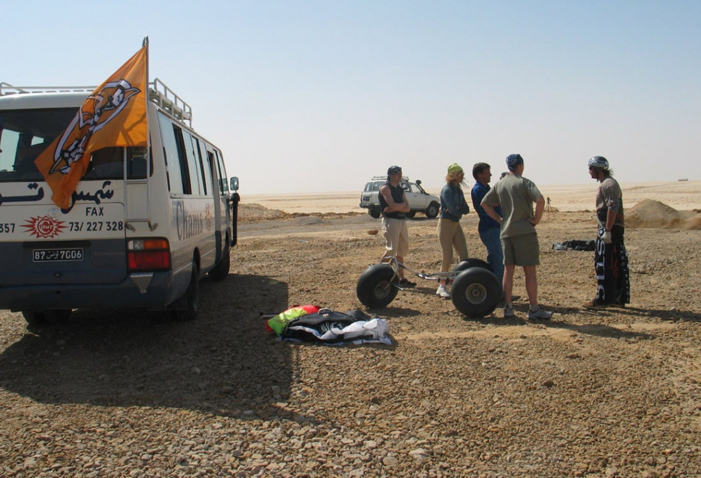 Программа Русский Экстрим для первого канала ОРТ. Рекорд скорости на кайтбагги в Сахаре 120 км в час. Владимир Бобылев